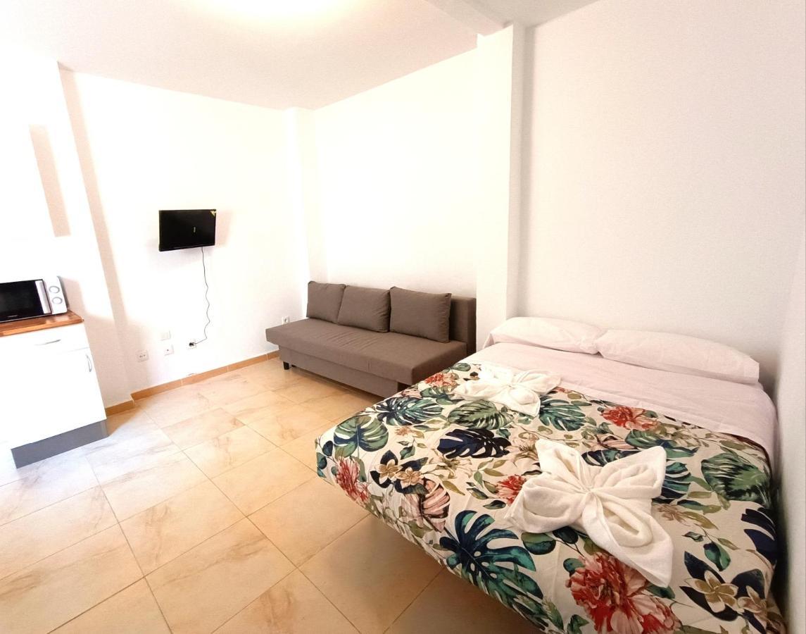 Apartamentos Duende Málaga Dış mekan fotoğraf